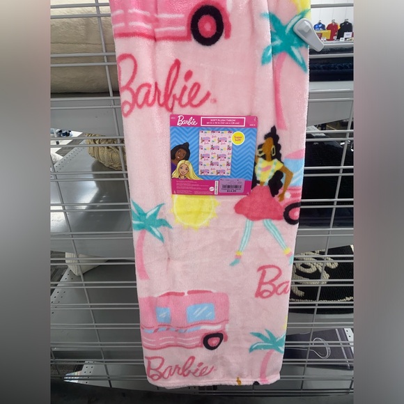Barbie Soft Plush Throw Blanket!! RARE FIND! - Picture 3 of 6